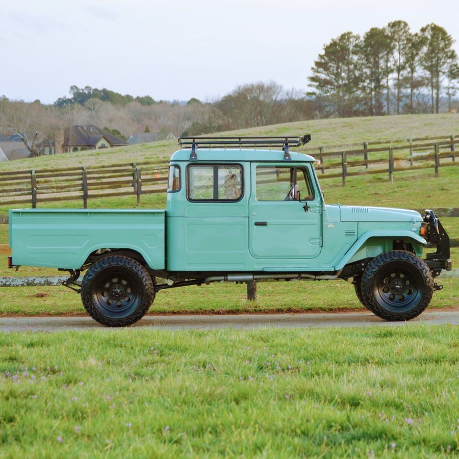 Toyota Bandeirante OJ55 / BJ55 double cab two-door with truck bed